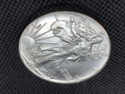 1987年 (新品) アメリカ「イーグル・ウオーキング リバティ」純銀 1オンス 銀貨 #7173 - 画像 (3)